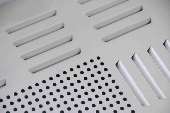 450×450×480 mm salida de aire HEPA a través de un canal líquido con construcción resistente a la corrosión e instalación sin herramientas para la ventilación de las salas limpias