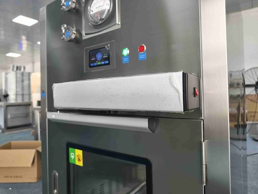 Caja de pases de flujo laminar de puerta automática. Transferencia sin contacto HEPA filtrada para zonas críticas.