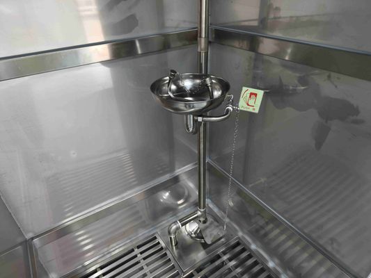 Sala de ducha y lavado de ojos de seguridad de emergencia con recubrimiento de acero inoxidable SUS304, caudal de ducha de 120-180 L/min y tamaño compacto de 1000 × 1000 × 2400 mm